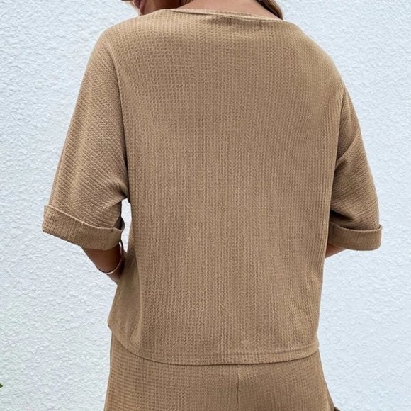 Khaki Casual comfy Batwing Sleeve Tee & Knot Front Shorts - Picture 8 of 8